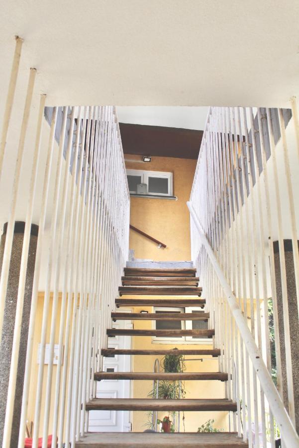Stardust Apartman *